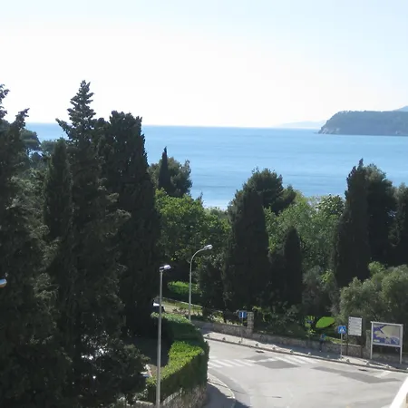 Dvori Lapad Appartement *