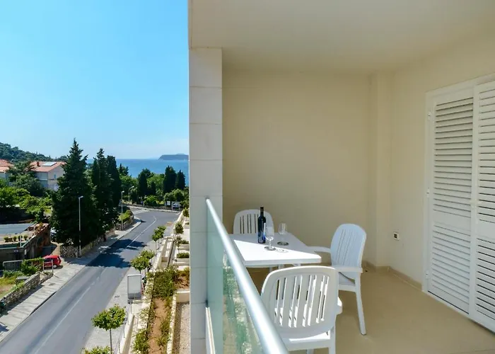 Dvori Lapad Apartment