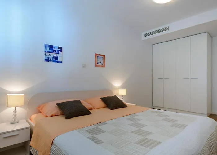 Dvori Lapad Apartment *