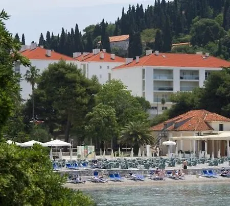 Dvori Lapad