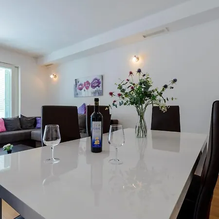 Dvori Lapad Apartment